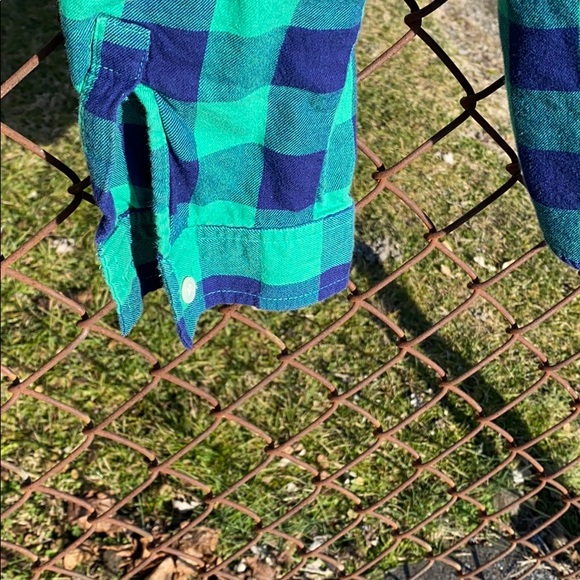 Old Navy Plaid Shirt/Blouse/Top Size L - Picture 3 of 6
